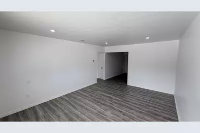 1063 NW 108th Terrace, Miami, FL 33168 - Photo 5