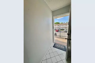 209 Oxford 200, West Palm Beach, FL 33417 - Photo 23