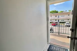 209 Oxford 200, West Palm Beach, FL 33417 - Photo 23