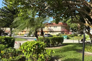 209 Oxford 200, West Palm Beach, FL 33417 - Photo 21