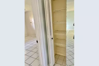 209 Oxford 200, West Palm Beach, FL 33417 - Photo 25