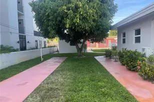 1727 Dewey St, Hollywood, FL 33020 - Photo 3