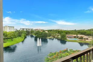 2334 S Cypress Bend Dr, Pompano Beach, FL 33069 - Photo 1