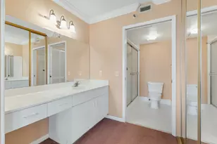 2334 S Cypress Bend Dr, Pompano Beach, FL 33069 - Photo 11