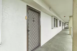 2334 S Cypress Bend Dr, Pompano Beach, FL 33069 - Photo 23