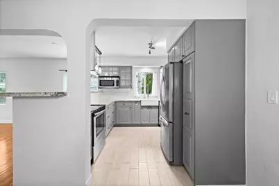 305 NE 14th Avenue, Fort Lauderdale, FL 33301 - Photo 9