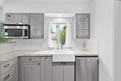 305 NE 14th Avenue, Fort Lauderdale, FL 33301 - Photo 11