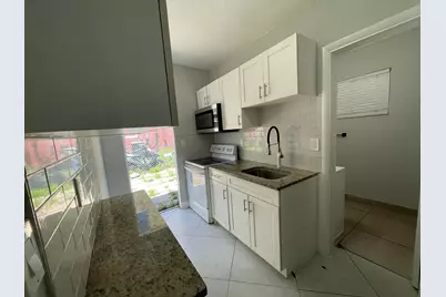 103 NW 7th Avenue #E, Pompano Beach, FL 33060 - Photo 5