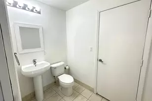 1900 N Bayshore Dr, Miami, FL 33132 - Photo 9