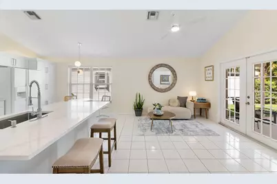 2016 Island Circle, Weston, FL 33326 - Photo 7