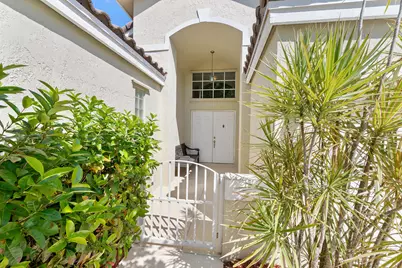 2016 Island Circle, Weston, FL 33326 - Photo 23