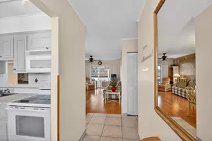2111 NE 1st Ct, Boynton Beach, FL 33435 - Photo 7