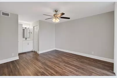 714 Executive Center Drive #13, West Palm Beach, FL 33401 - Photo 5