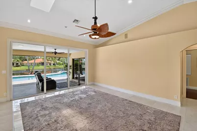 118 Fernwood Crescent, Royal Palm Beach, FL 33411 - Photo 7