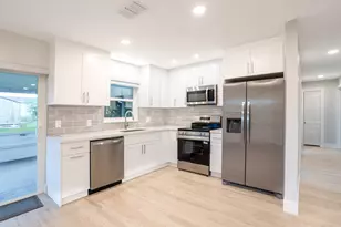 7430 Cocoanut Dr, Lake Worth, FL 33467 - Photo 5