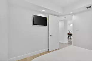 1717 N Bayshore Dr, Miami, FL 33132 - Photo 45