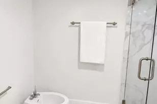 1717 N Bayshore Dr, Miami, FL 33132 - Photo 37