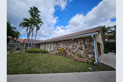 197 NW 113th Way, Coral Springs, FL 33071 - Photo 9