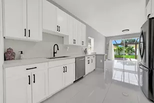 17021 NW 10th St, Pembroke Pines, FL 33028 - Photo 11