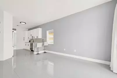 17021 NW 10th Street, Pembroke Pines, FL 33028 - Photo 5