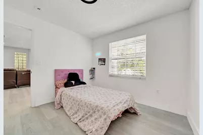 17021 NW 10th Street, Pembroke Pines, FL 33028 - Photo 27