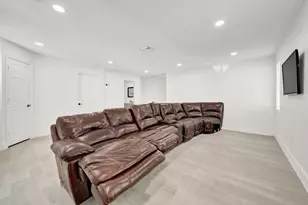17021 NW 10th St, Pembroke Pines, FL 33028 - Photo 21