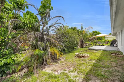 1295 12th Avenue SW, Vero Beach, FL 32962 - Photo 27