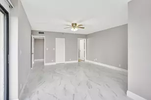 2200 S Cypress Bend Dr, Pompano Beach, FL 33069 - Photo 7
