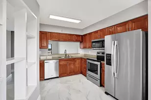2200 S Cypress Bend Dr, Pompano Beach, FL 33069 - Photo 43