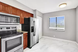 2200 S Cypress Bend Dr, Pompano Beach, FL 33069 - Photo 47
