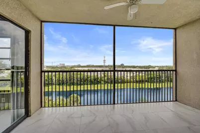 2200 S Cypress Bend Drive #707, Pompano Beach, FL 33069 - Photo 1