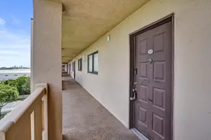 2200 S Cypress Bend Dr, Pompano Beach, FL 33069 - Photo 37