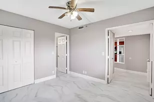 2200 S Cypress Bend Dr, Pompano Beach, FL 33069 - Photo 13