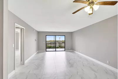 2200 S Cypress Bend Drive #707, Pompano Beach, FL 33069 - Photo 21