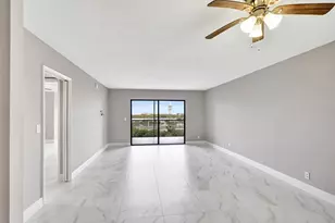 2200 S Cypress Bend Dr, Pompano Beach, FL 33069 - Photo 21