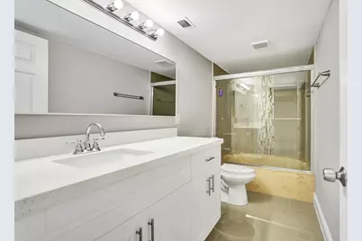 2200 S Cypress Bend Drive #707, Pompano Beach, FL 33069 - Photo 11