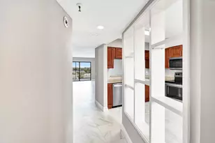 2200 S Cypress Bend Dr, Pompano Beach, FL 33069 - Photo 37