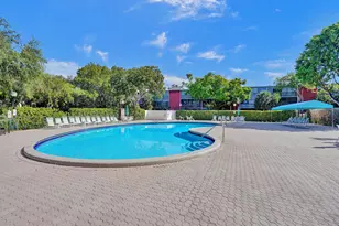 2200 S Cypress Bend Dr, Pompano Beach, FL 33069 - Photo 35