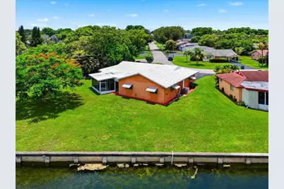9401 NW 70 Place, Tamarac, FL 33321 - Photo 3