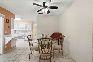 9401 NW 70th Pl, Tamarac, FL 33321 - Photo 11
