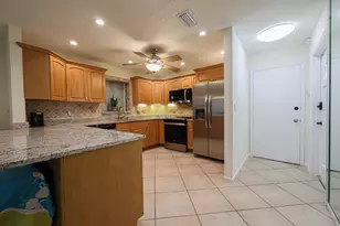 384 NW 23rd St, Boca Raton, FL 33431 - Photo 35