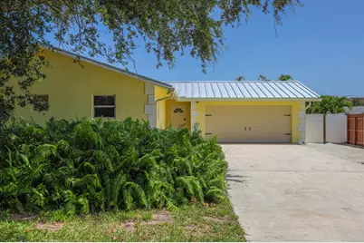 384 NW 23rd Street, Boca Raton, FL 33431 - Photo 1