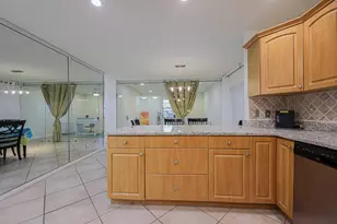 384 NW 23rd St, Boca Raton, FL 33431 - Photo 37