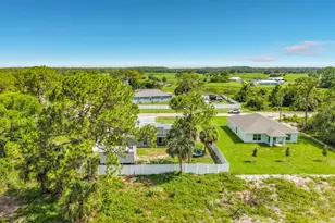 5042 SE Tradewinds Cir, Labelle, FL 33935 - Photo 11