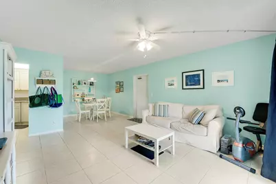 1112 Green Pine Boulevard #G1, West Palm Beach, FL 33409 - Photo 3