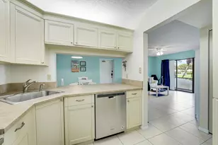 1112 Green Pine Blvd, West Palm Beach, FL 33409 - Photo 9