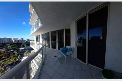 16425 Collins Avenue #818, Sunny Isles Beach, FL 33160 - Photo 9