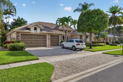 10715 Versailles Boulevard, Wellington, FL 33449 - Photo 3