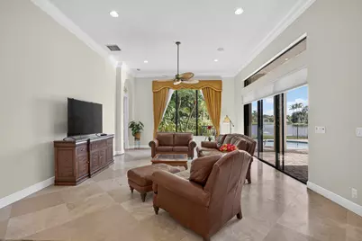 10715 Versailles Boulevard, Wellington, FL 33449 - Photo 19