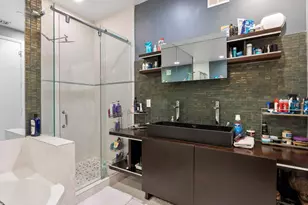 832 NE 19th Ave, Fort Lauderdale, FL 33304 - Photo 13
